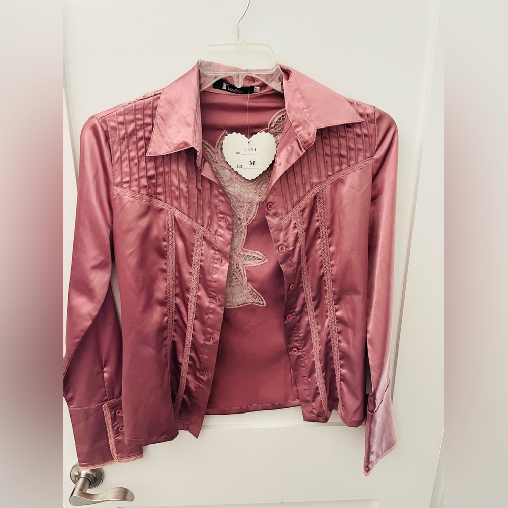 Button front ROSE PINK satin shirt M NEW
